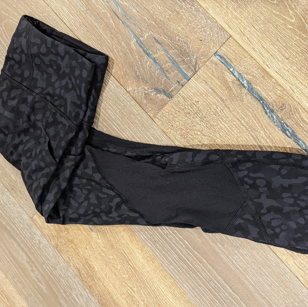 Lululemon Leggings with mesh insert size 4